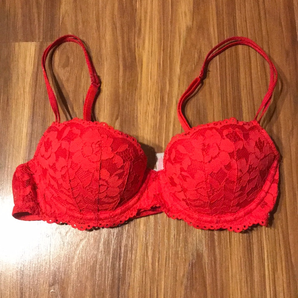 Victoria’s Secret PINK bra